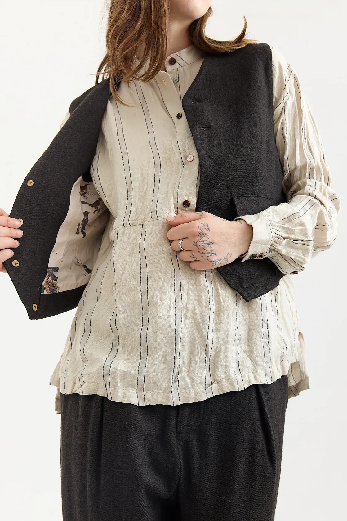 Aleksandr Manamis - Vest