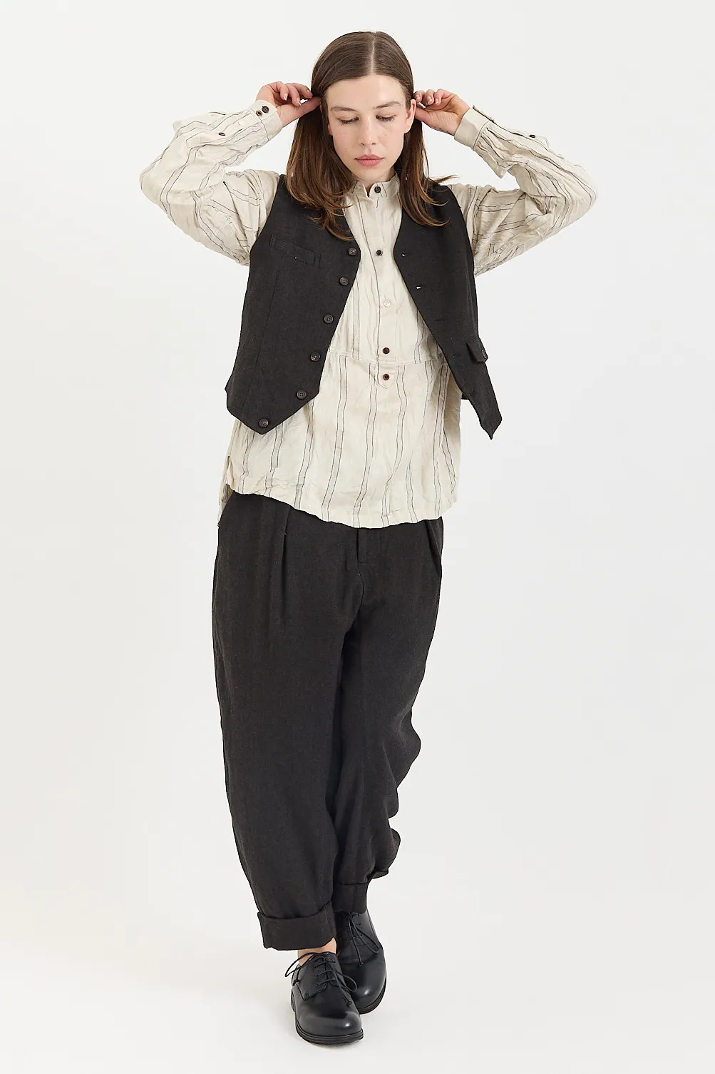 Aleksandr Manamis - Vest