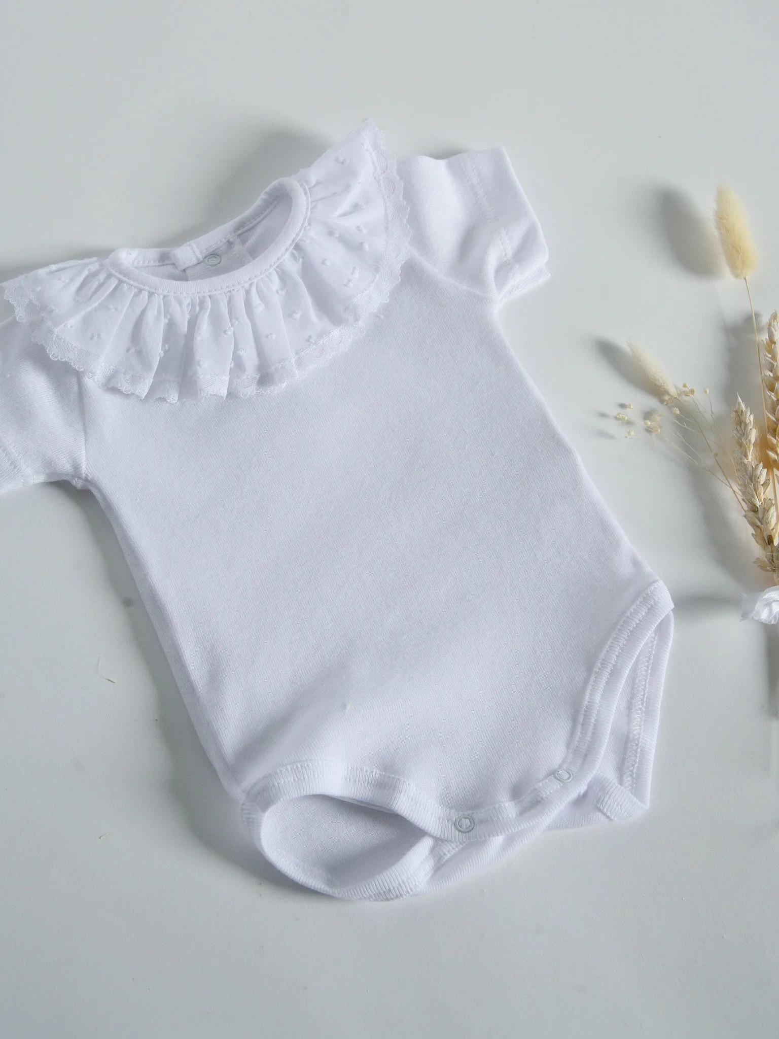 Calamaro Baby White Plumetti Collar Short Sleeve Vest