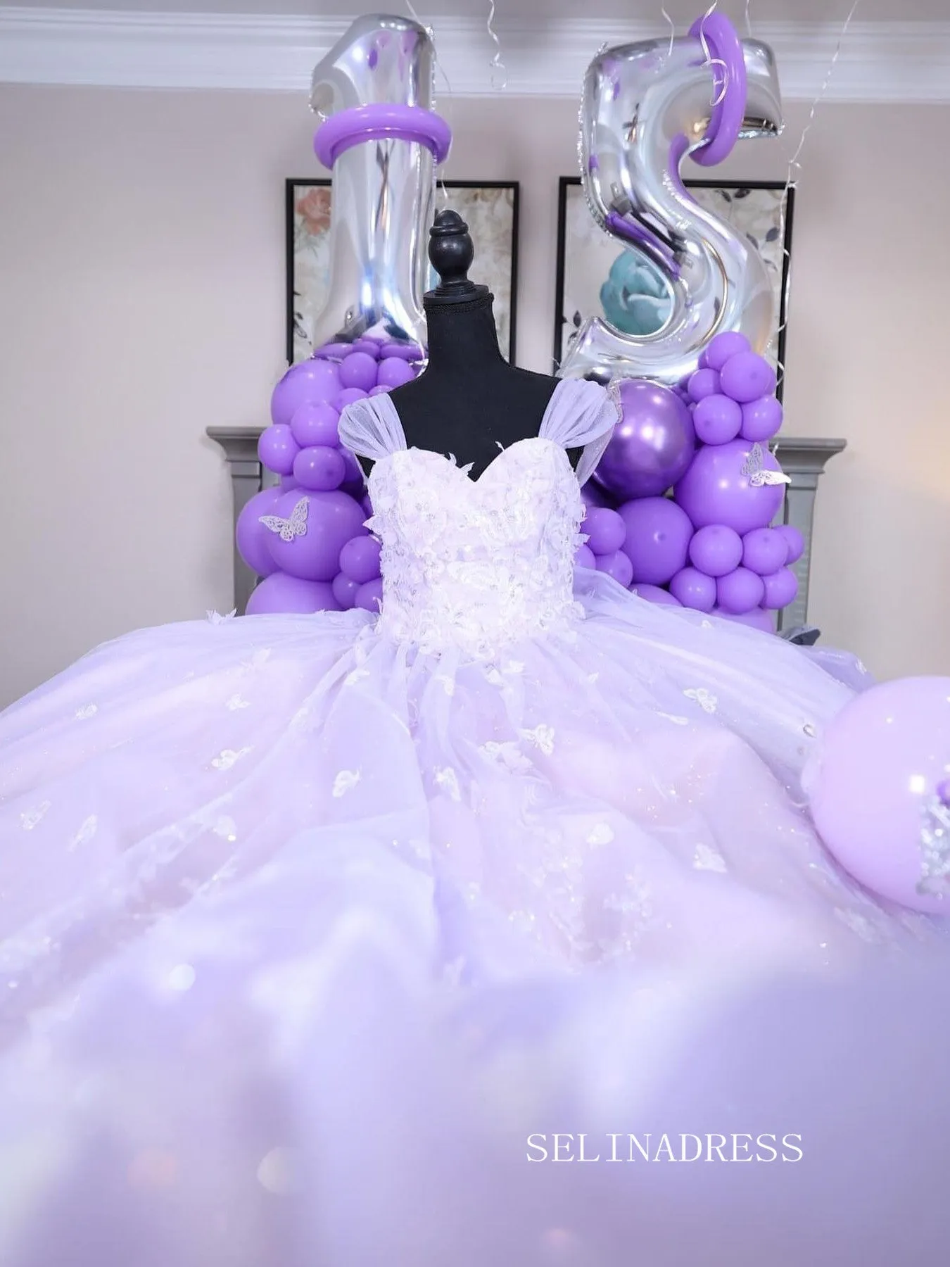 Chic Beautiful Lilac Ball Gown Wedding Dresses Lace Quincedress Evening Formal Gowns LPK106